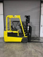 CAT 40 Electric Forklift w/Recon Battery / 18 month Warranty, Side Shift & Triple Mast!!