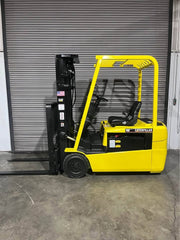 CAT 40 Electric Forklift w/Recon Battery / 18 month Warranty, Side Shift & Triple Mast!!